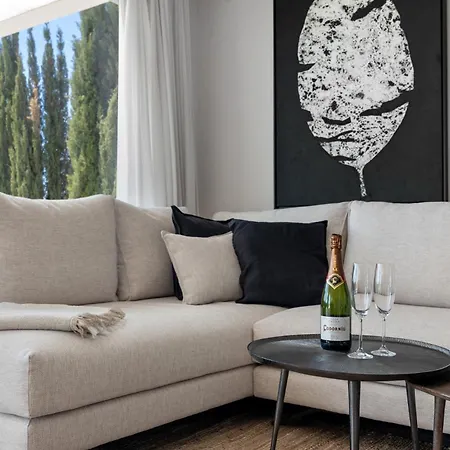 Vivi Homes -villa Carat Pool, Cinema, Golf & Terrace *