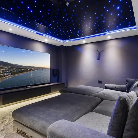 Villa Vivi Homes -villa Carat Pool, Cinema, Golf & Terrace Estepona